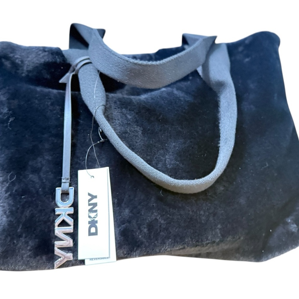 Reversible Faux Fur and Quilt design DKNY black Tote brand new NWT - Picture 11 of 16
